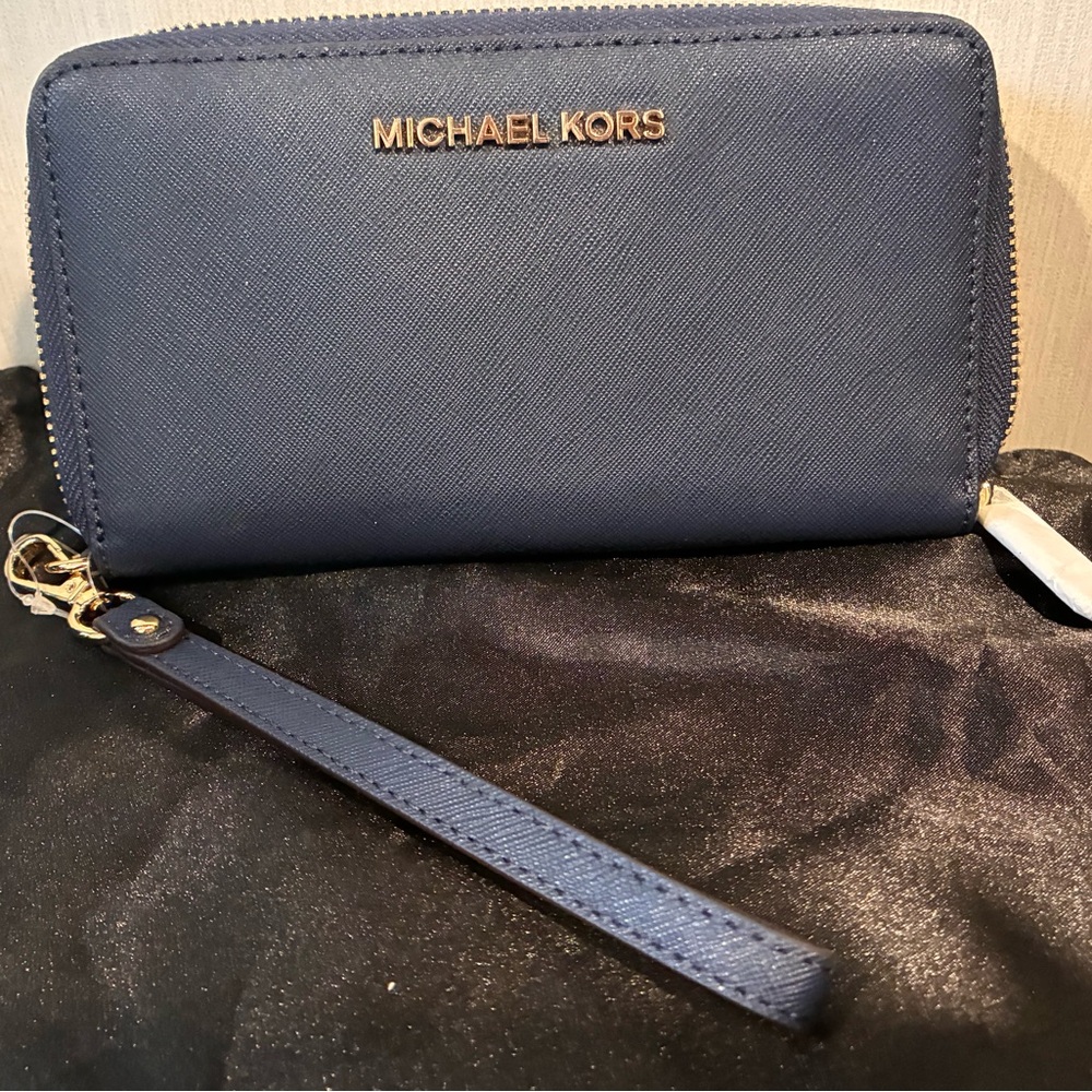 Michael Kors Navy Blue Wristlet Zip Wallet